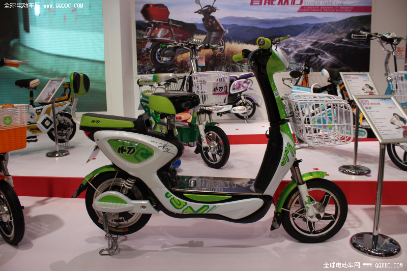 2013南京展小刀电动车新款实拍