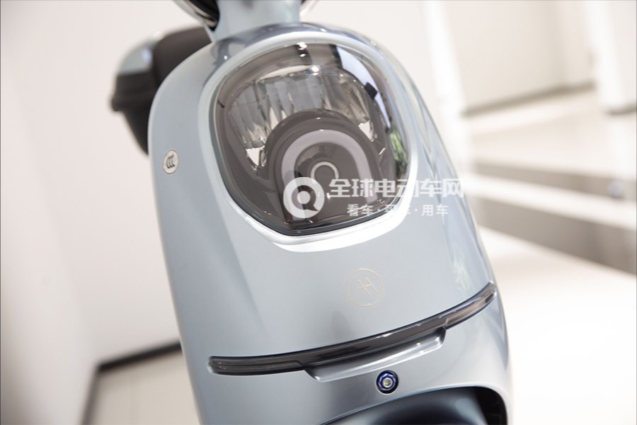 爱玛电动车C102图片