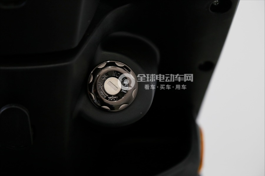 五星钻豹电动车超级豹图片