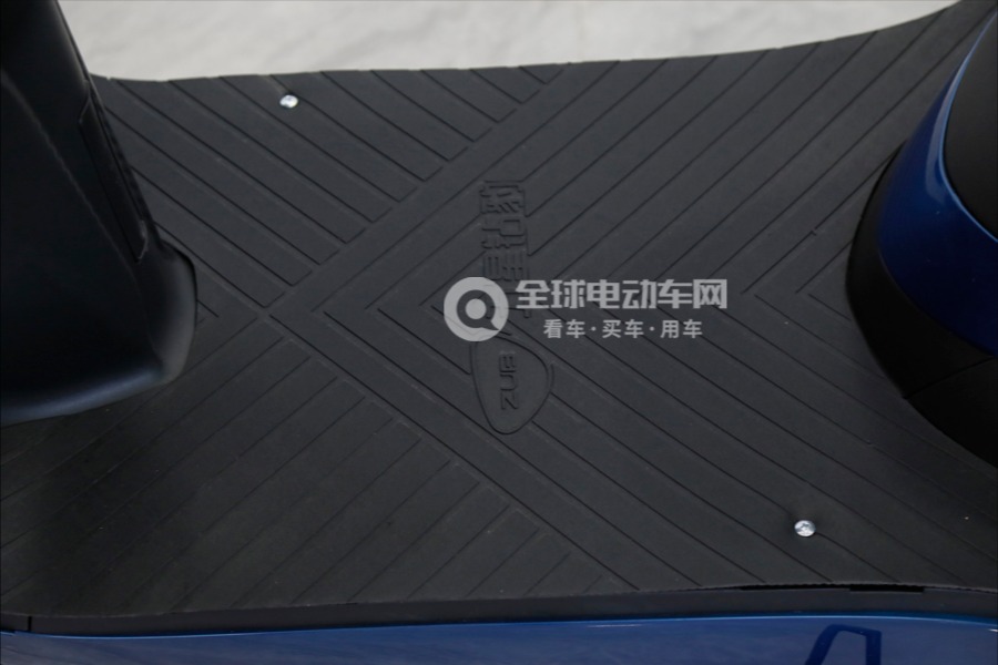 五星钻豹电动车超级豹图片