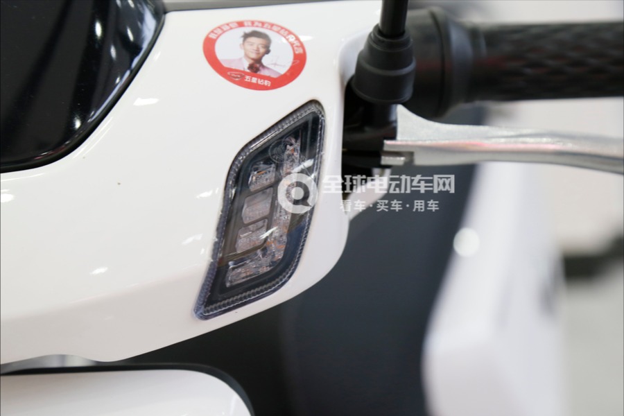 五星钻豹电动车梦精灵图片