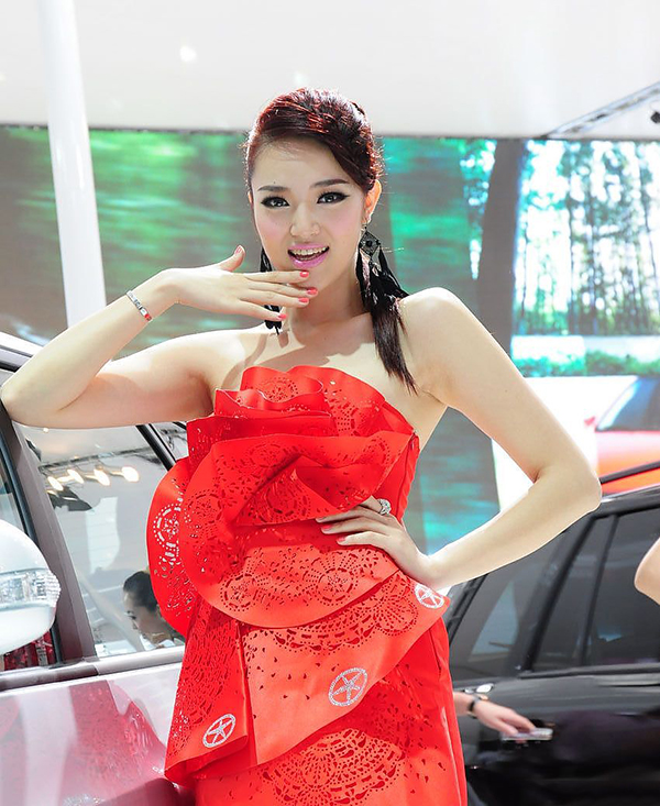 美女车模青春来袭