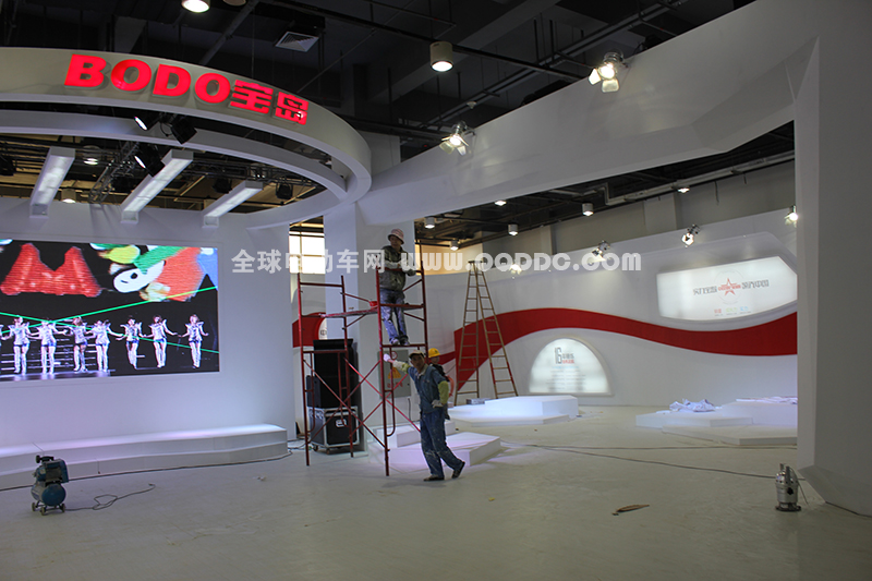 小编拍车展：2013台州电动车展会宝岛电动车展台