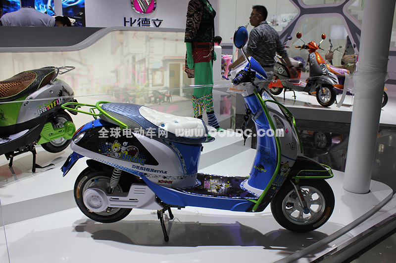 2013年台州电动车展比德文电动车新款实拍