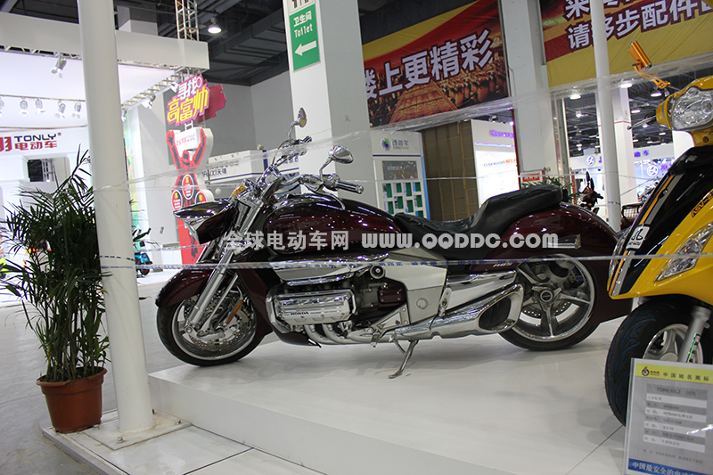 2013年台州电动车展英克莱电动车新款实拍