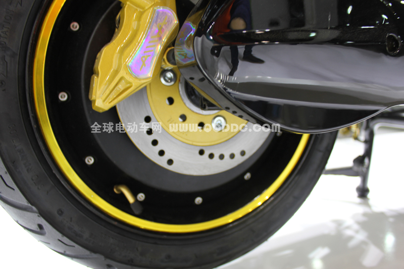 2013年台州电动车展爱玛电动车新款实拍