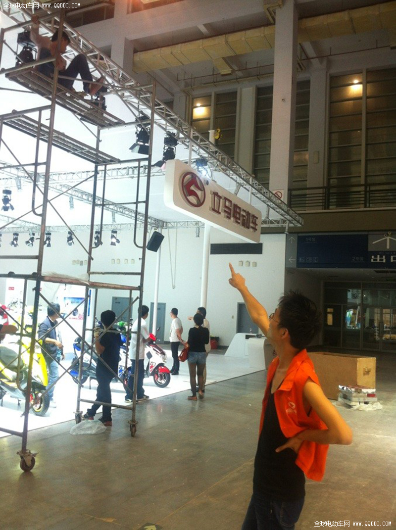 小编带你看车展&mdash;&mdash;立马电动车闪亮2013宁波展