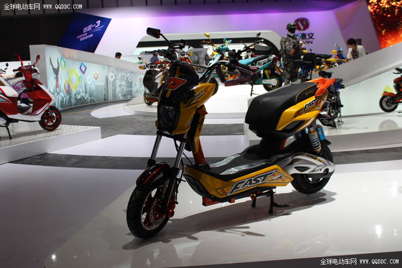 2013南京展 畅游比德文电动车