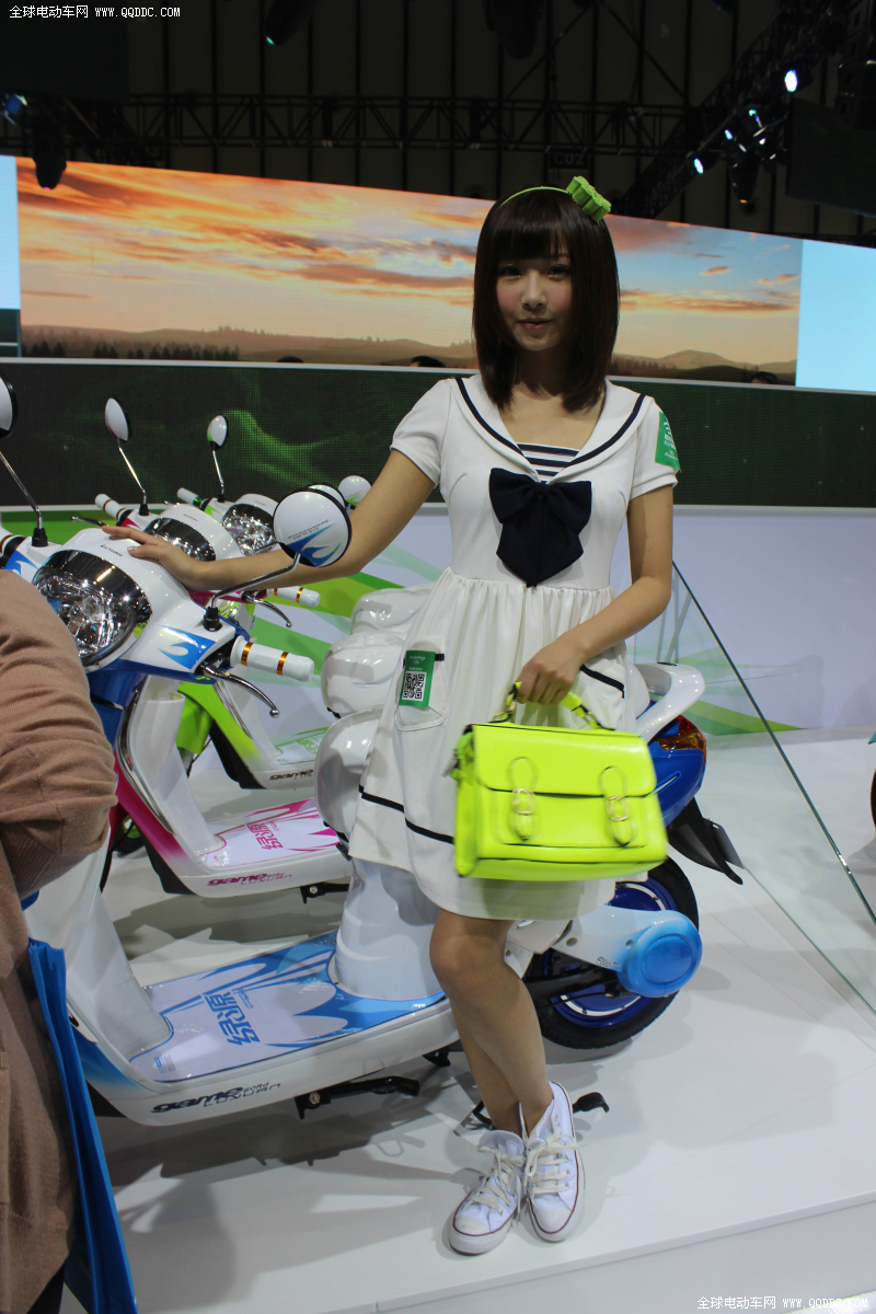 2013南京展香车美女欣赏